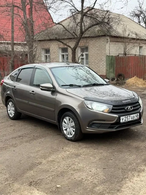 Продам Лада Гранта 2020 года в отличном состоянии - частное объявление в Луганск