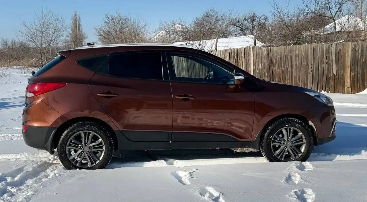 Продажа Hyundai IX35 2013 года выпуска - Внедорожники и кроссоверы (Авто) в Краснодон