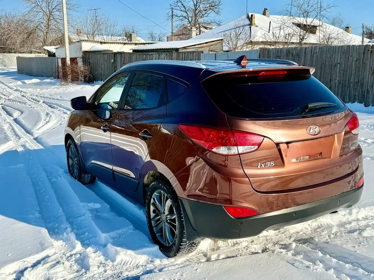 Продажа Hyundai IX35 2013 года выпуска - Внедорожники и кроссоверы (Авто) в Краснодон