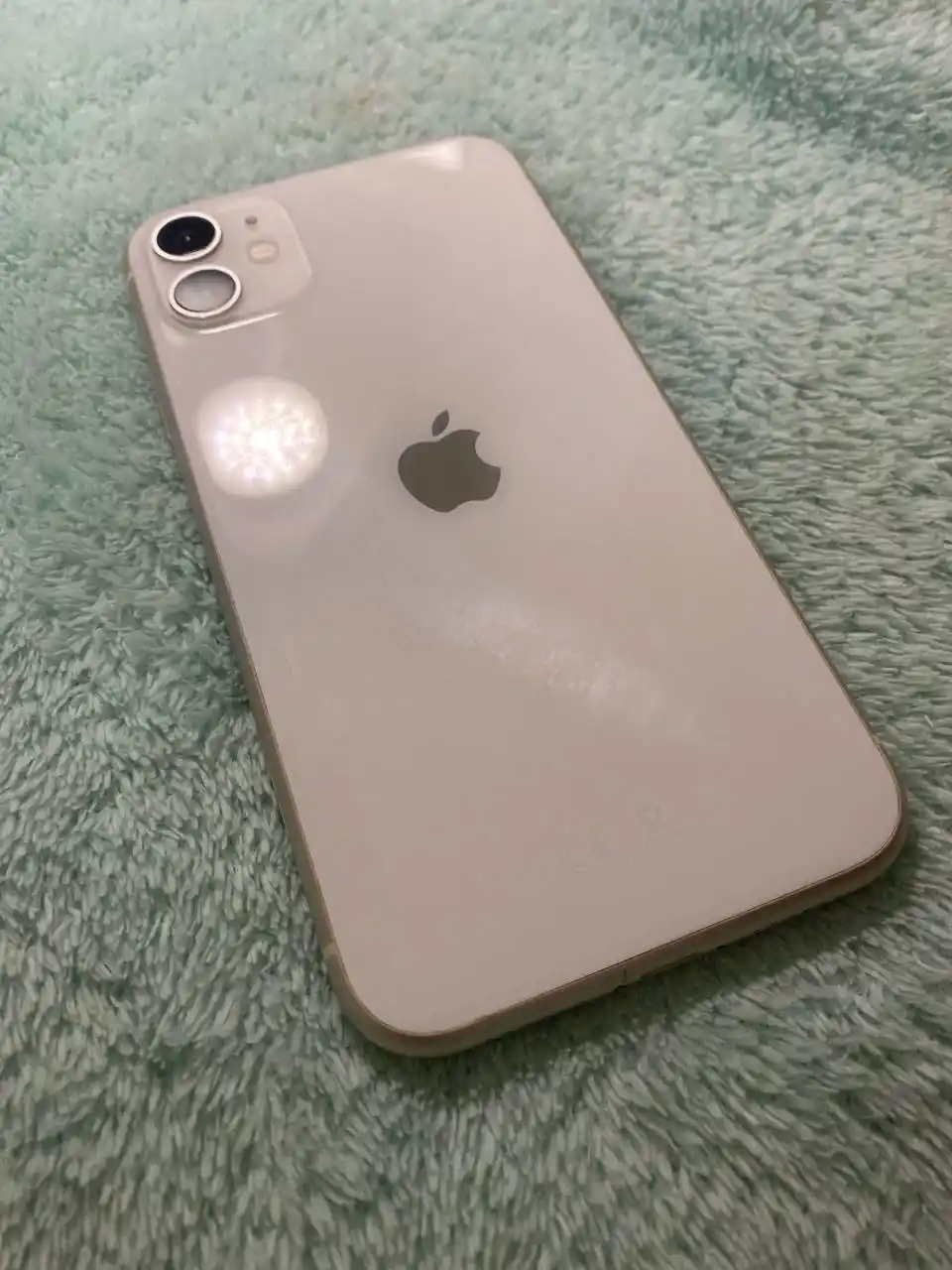 Продам айфон 11 на 128 гб