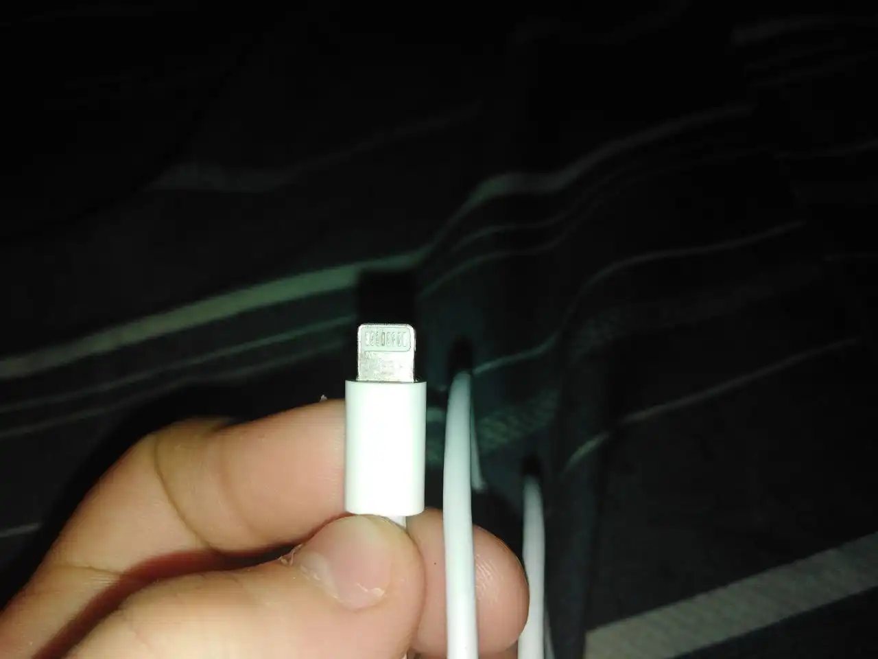 Продажа аксессуаров для iPhone