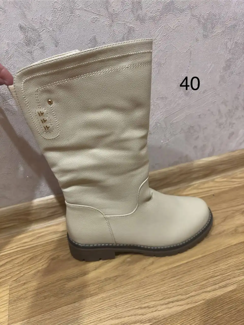 Продажа женских зимних сапог