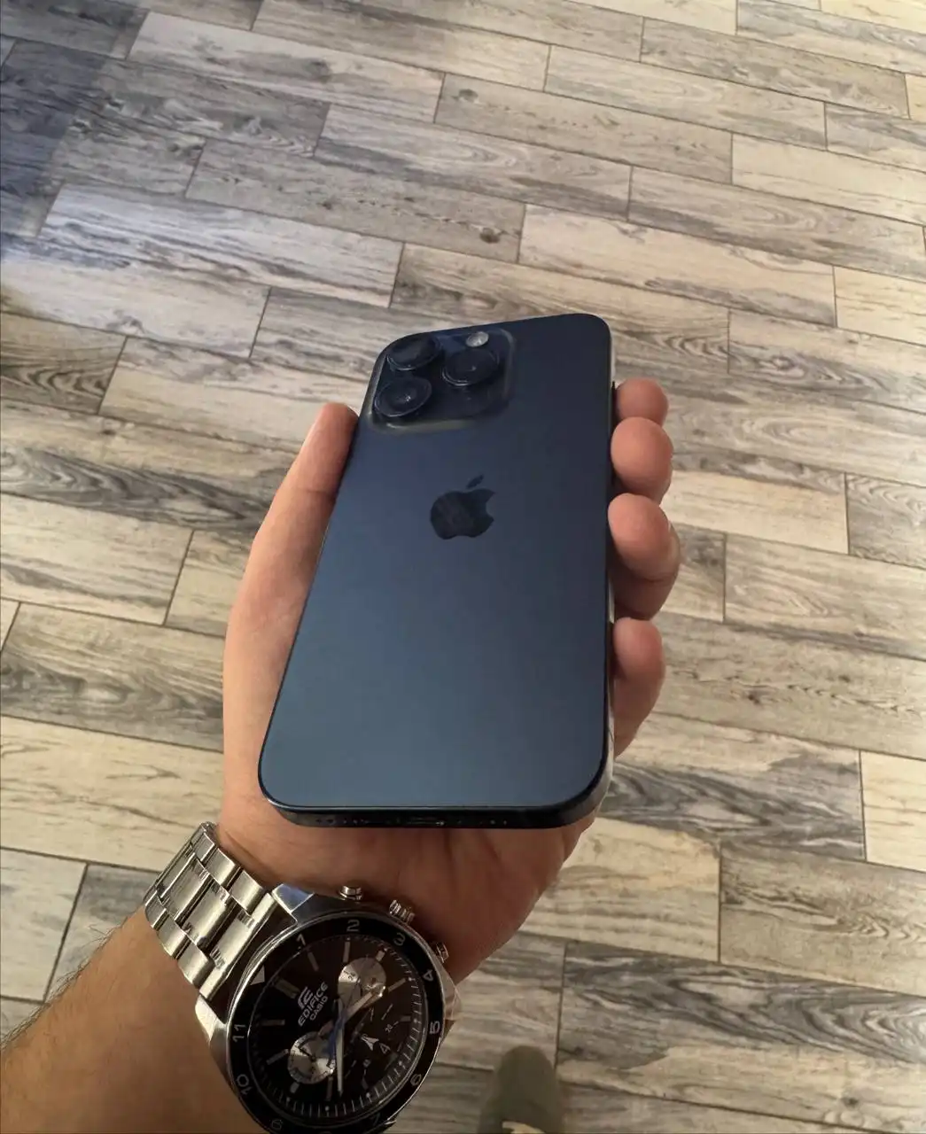 Продам iPhone 15 Pro 128GB