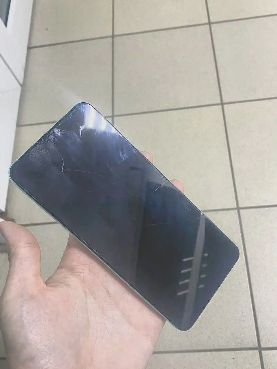 Продажа бывшей в употреблении электроники и комплектующих