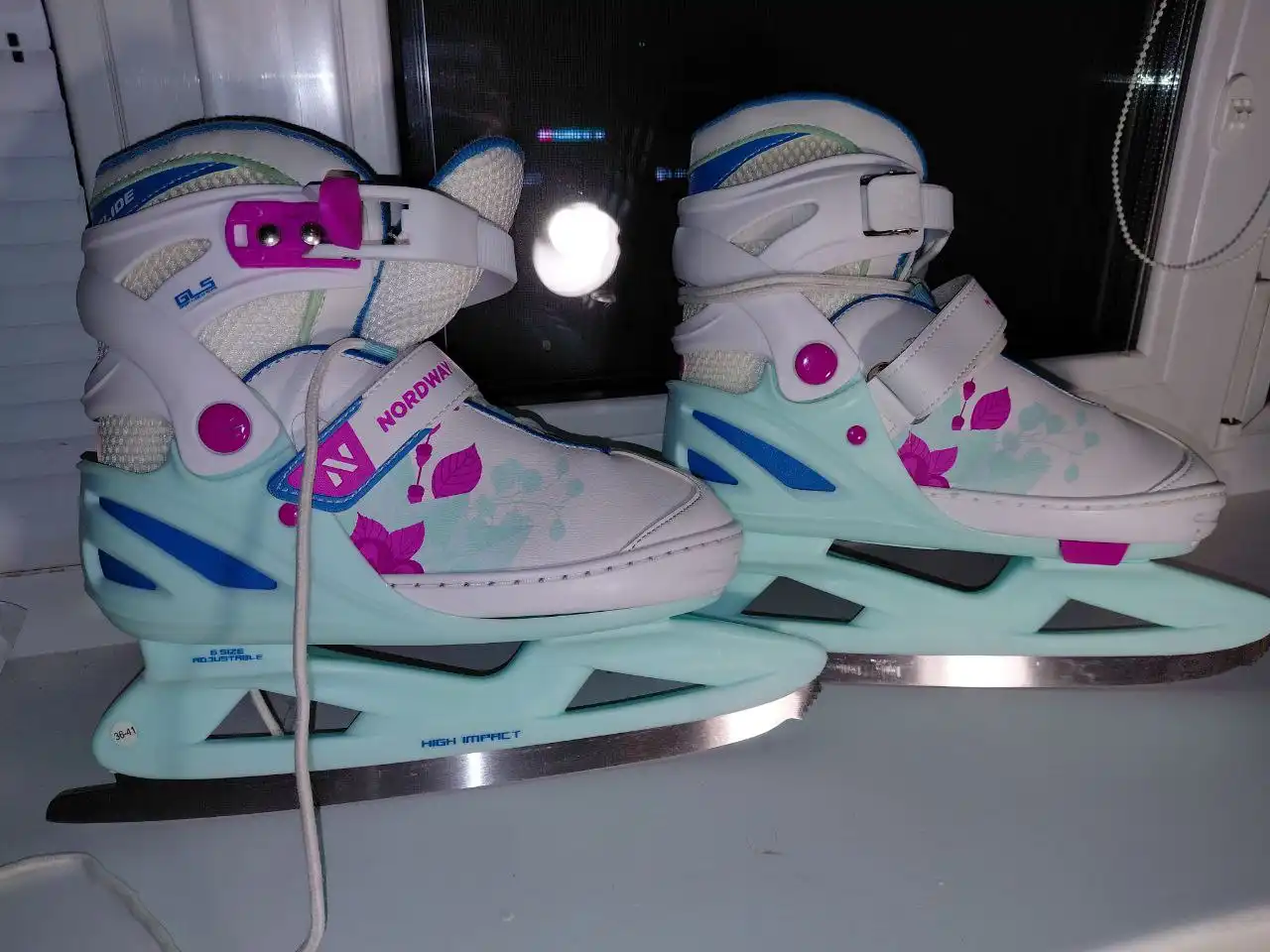 Распродажа раздвижных коньков