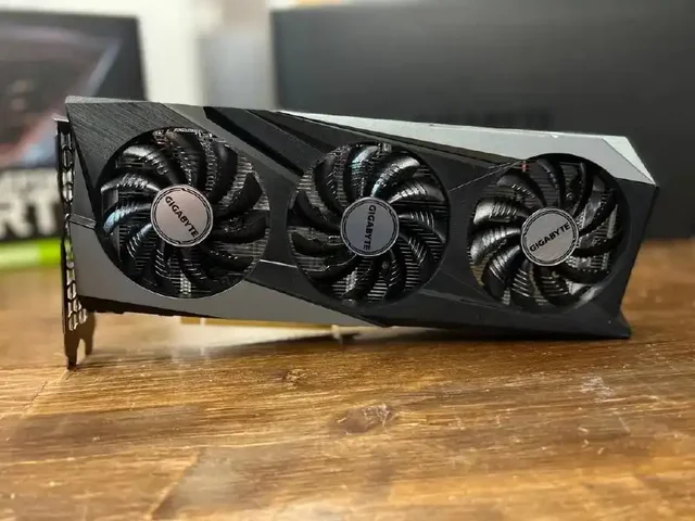 Продам видеокарту Gigabyte Rtx 3050 gaming oc 8gb - частное объявление в Ульяновск