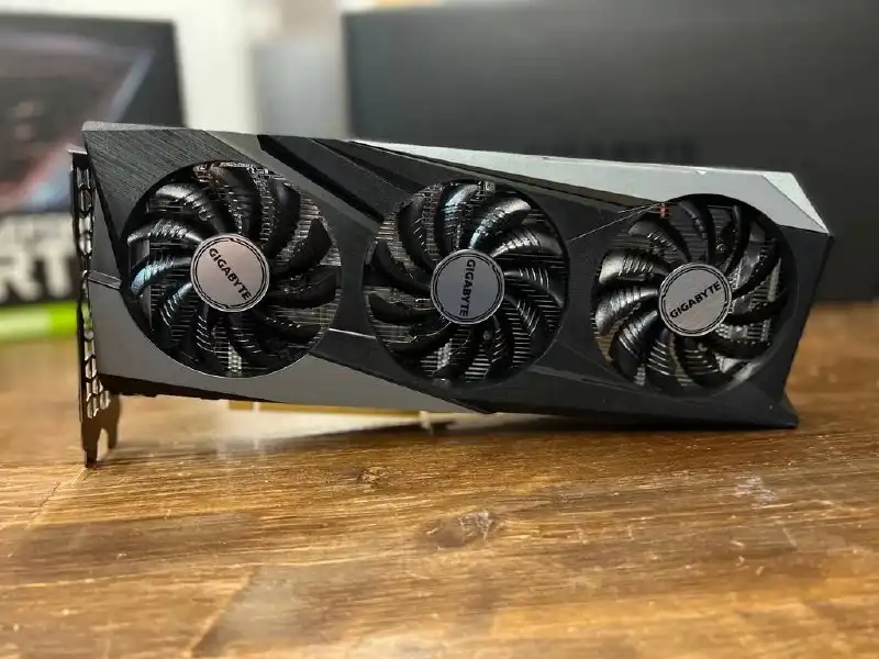 Продам видеокарту Gigabyte Rtx 3050 gaming oc 8gb