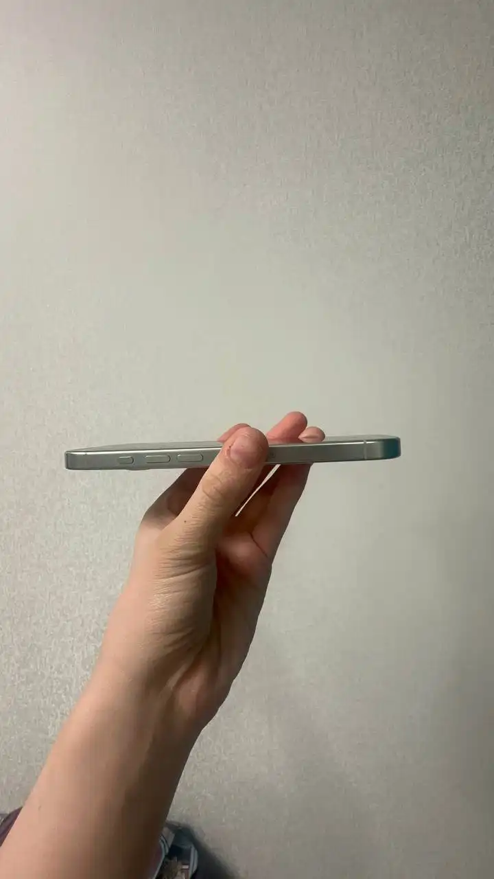 Продам iPhone 16 Pro 256GB