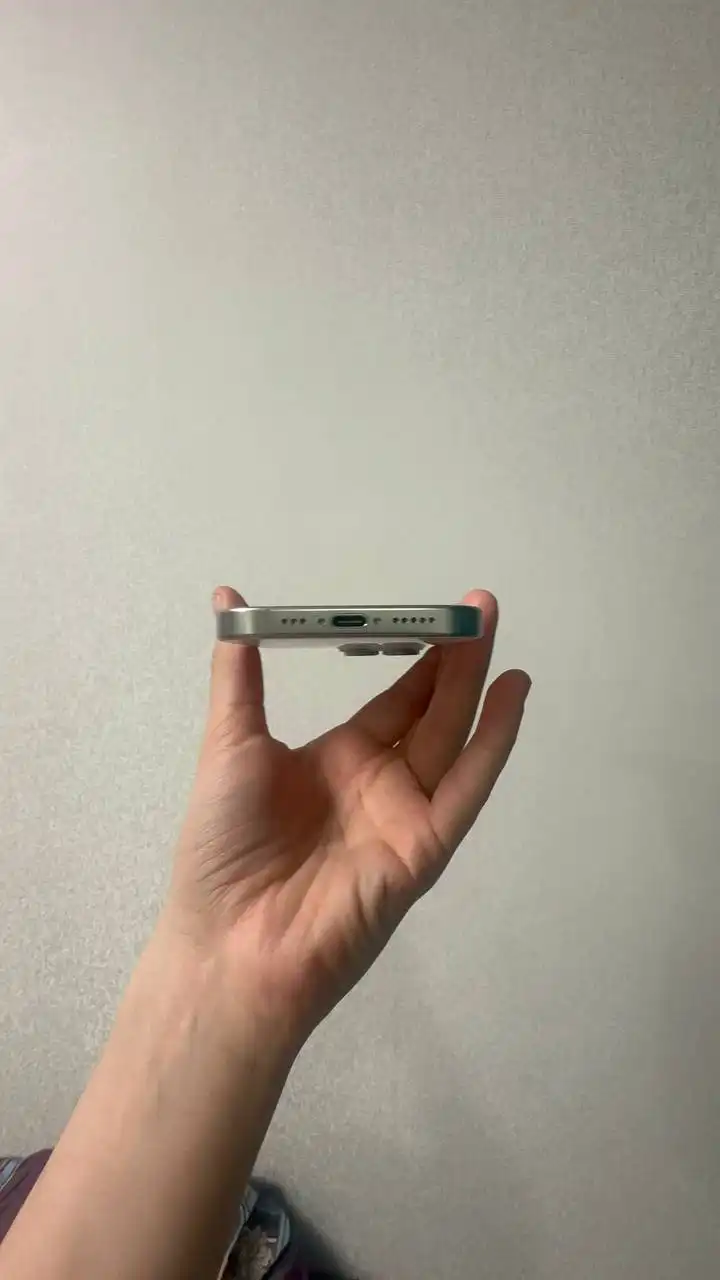 Продам iPhone 16 pro 256gb - Смартфоны (Электроника) в Ульяновск