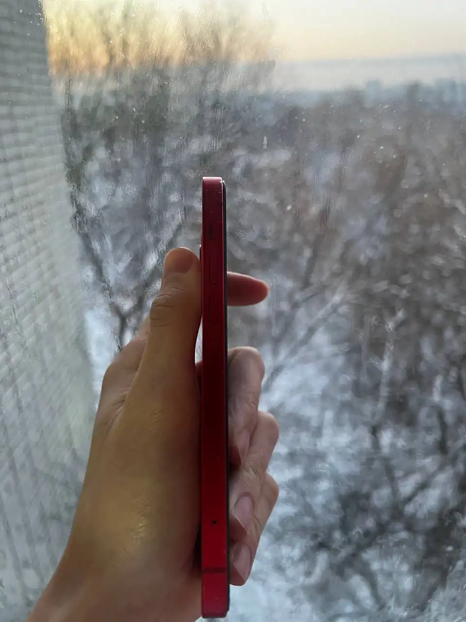 iPhone 12 64ГБ с разбитым пикселем - Смартфоны (Электроника) в Ульяновск