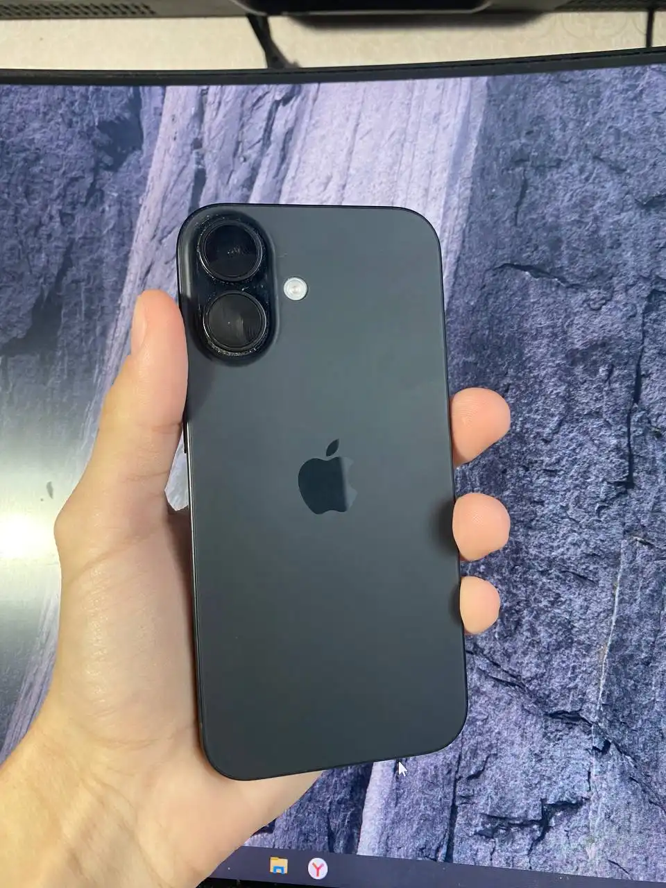 Продам iPhone 16 128 ГБ черный - Смартфоны (Электроника) в Ульяновск