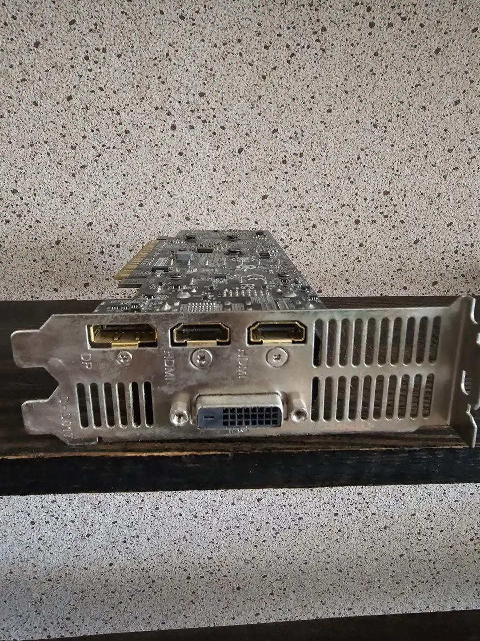 Обмен видеокарты GTX 1650 на RX 5700 XT - Видеокарты (Электроника) в Ульяновск