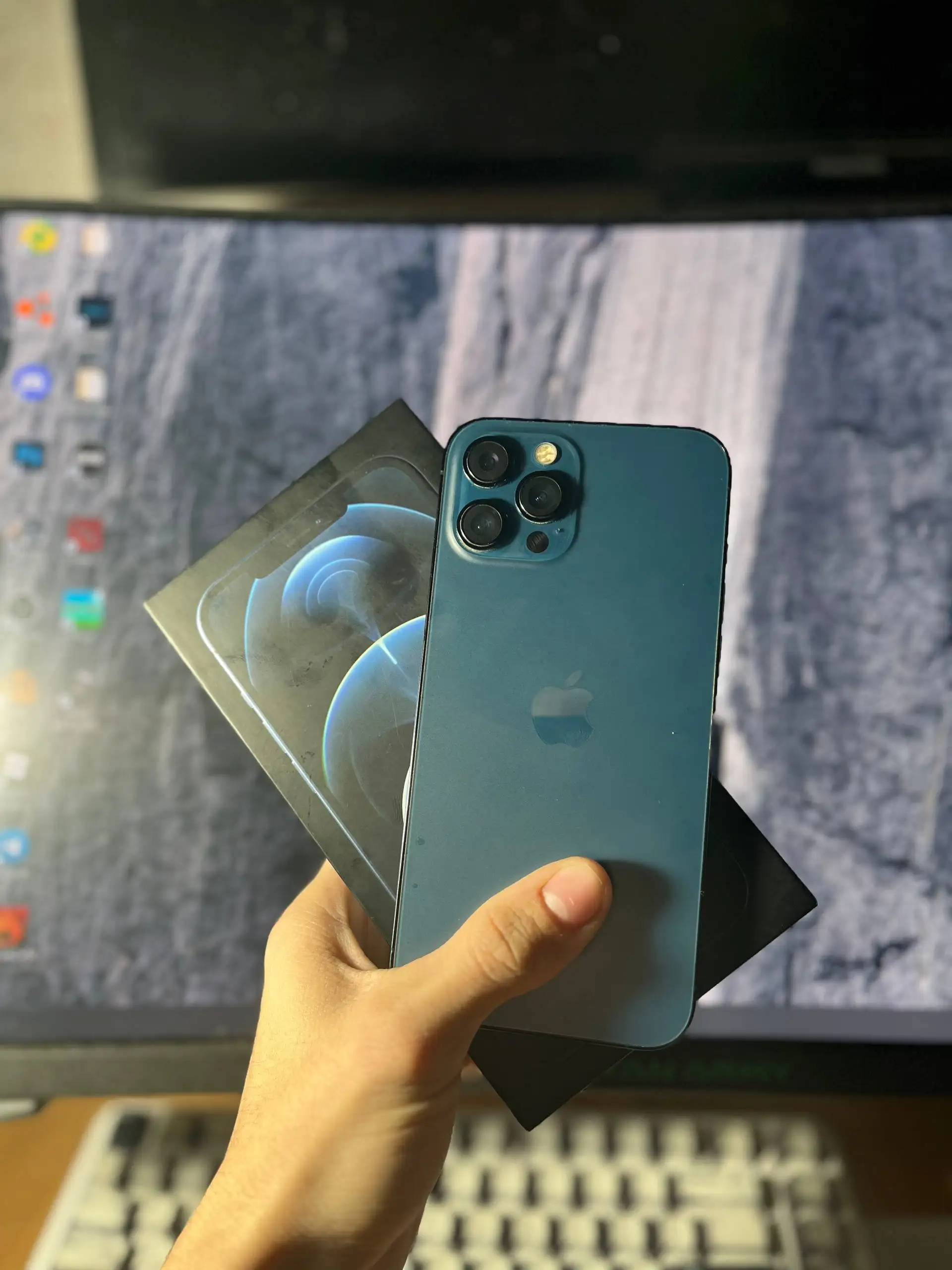 Продам iPhone 12 Pro Max - Смартфоны (Электроника) в Ульяновск