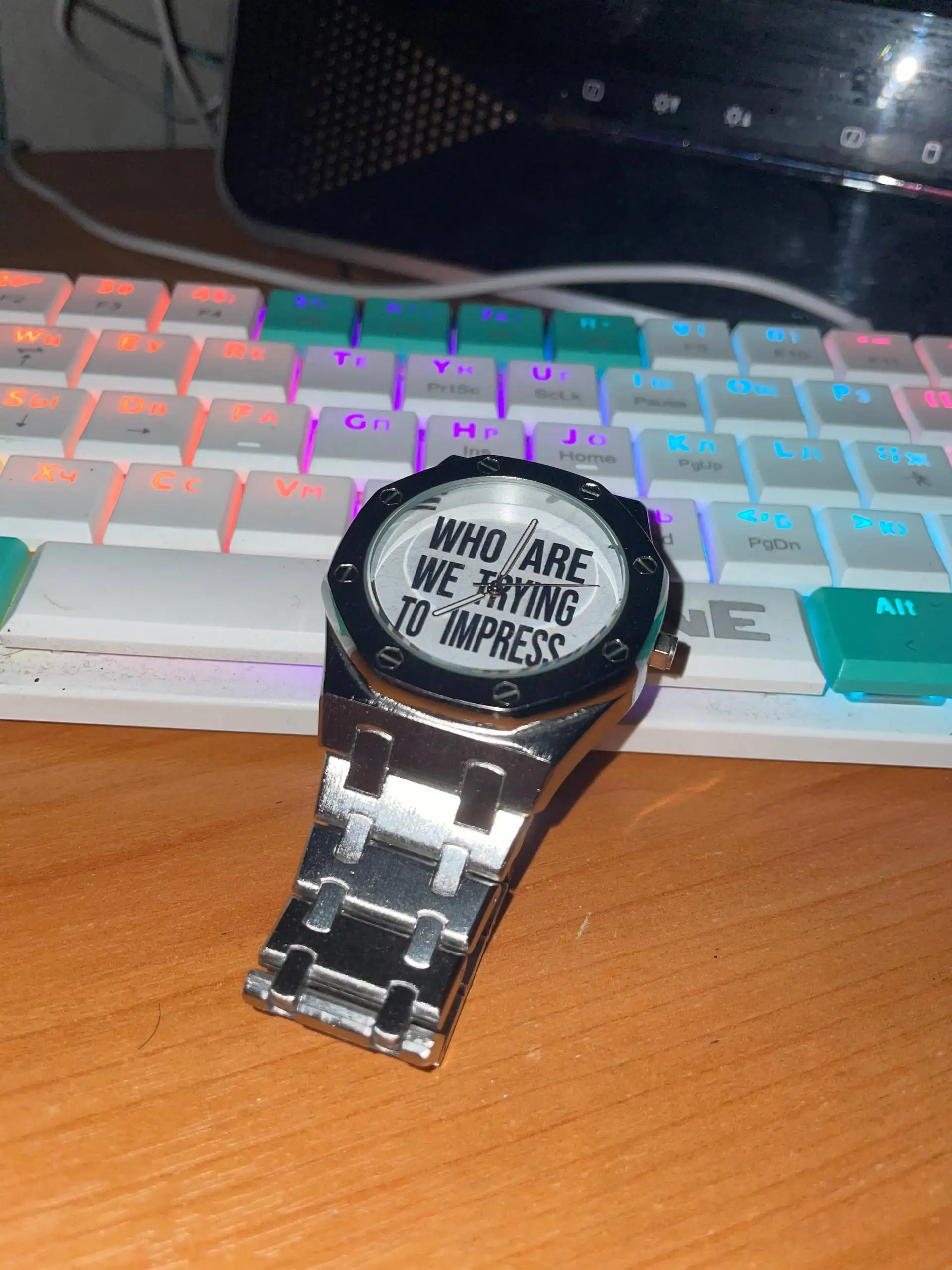 Продам б/у часы в хорошем состоянии - Часы (Барахолка) в Ульяновск