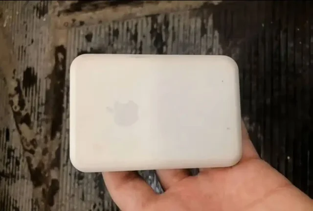 Продам MagSafe с царапинами - Автомобильная электроника в Ульяновск