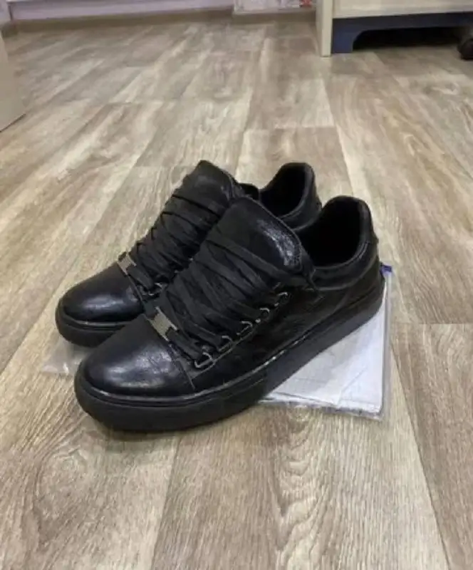Продажа кед Balenciaga arena low размер 42 - Обувь (Одежда) в Ульяновск