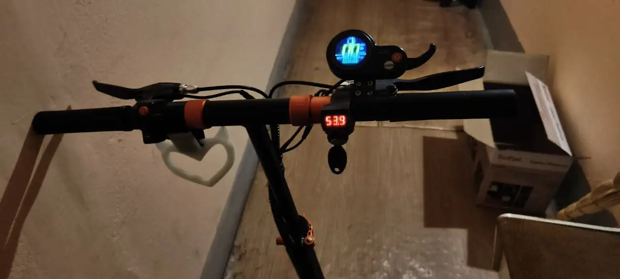 Электросамокат Kugoo max speed 2025 года с пробегом менее 700км - Электросамокаты (Электроника) в Ульяновск