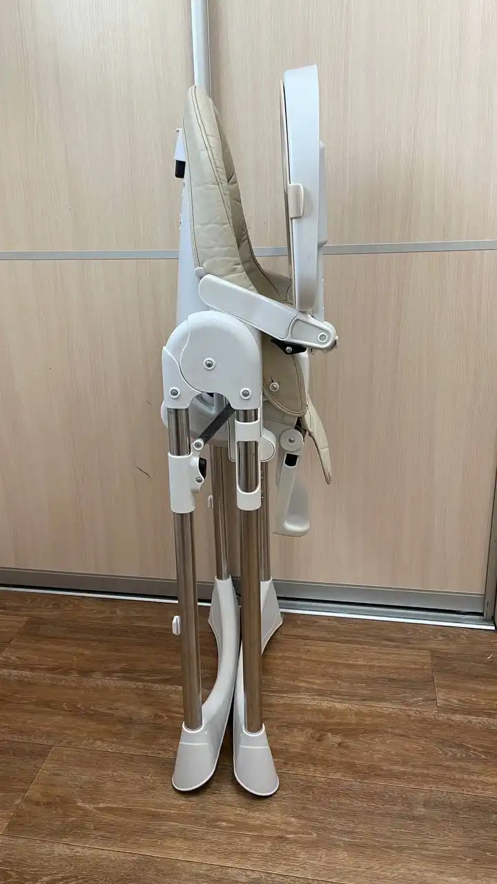 Детский стульчик для кормления Tommy 2/1