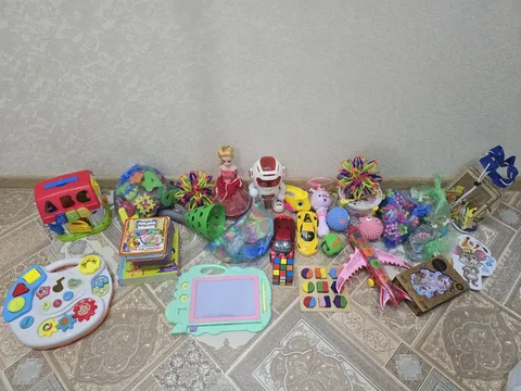 Продам игрушки, сортеры, пазлы, книги - Товары для детей в Сургут