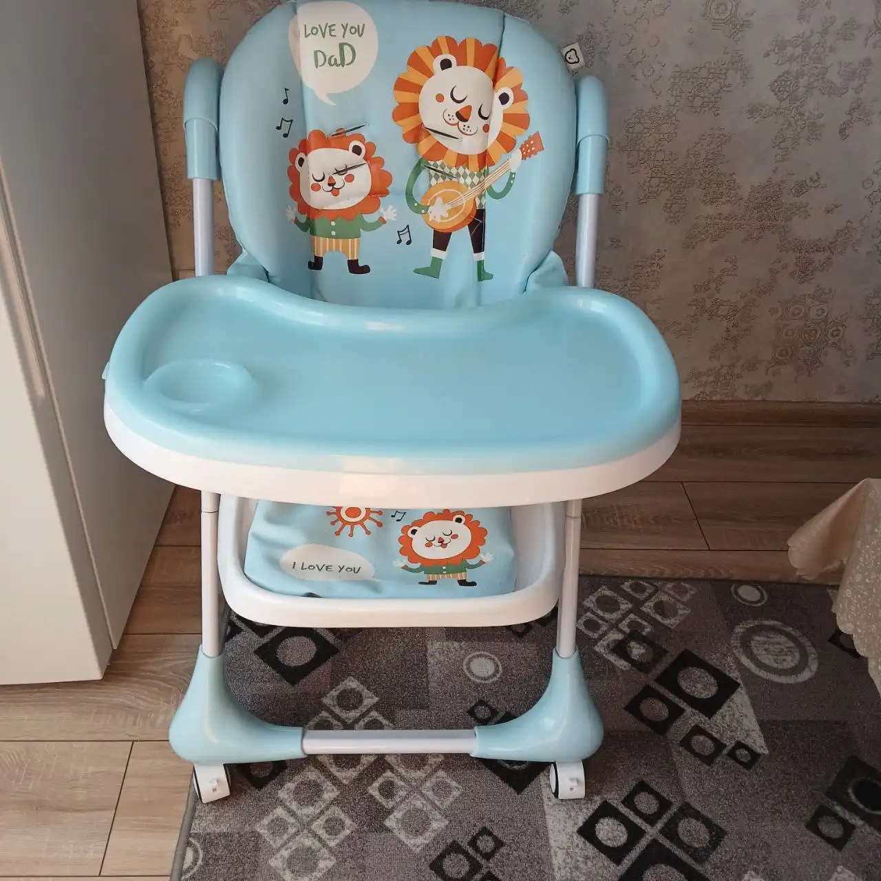 Стульчик для кормления