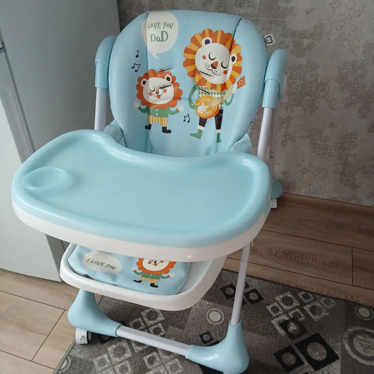 Стульчик для кормления