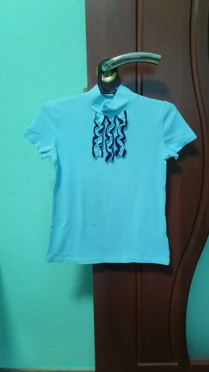 Школьные блузки по 300 руб