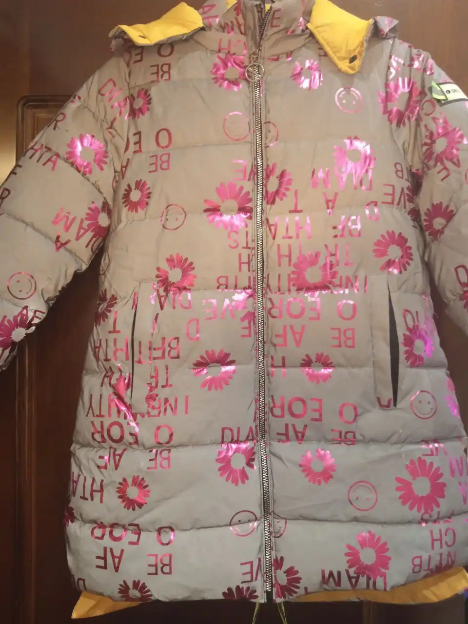 Новый зимний пуховик размер 44 для девочки