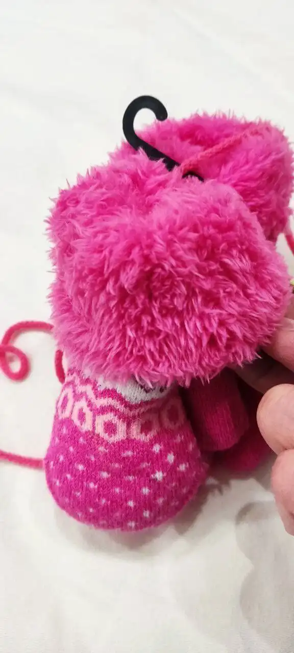 Новые теплые варежки - Товары для детей в Сургут