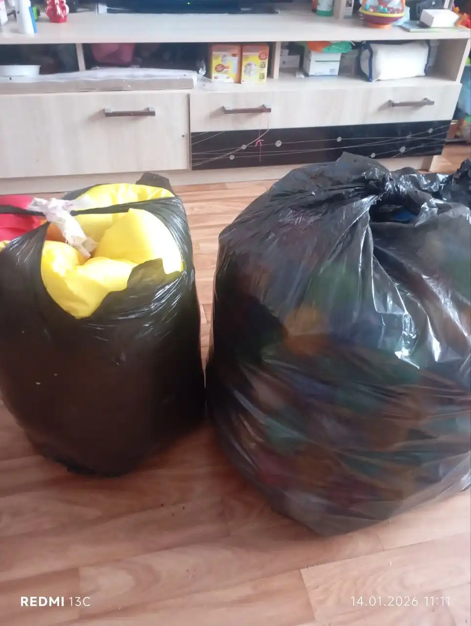 Продам сухой бассейн б/у с 360 шариками - Игровые товары (Товары для детей) в Сургут