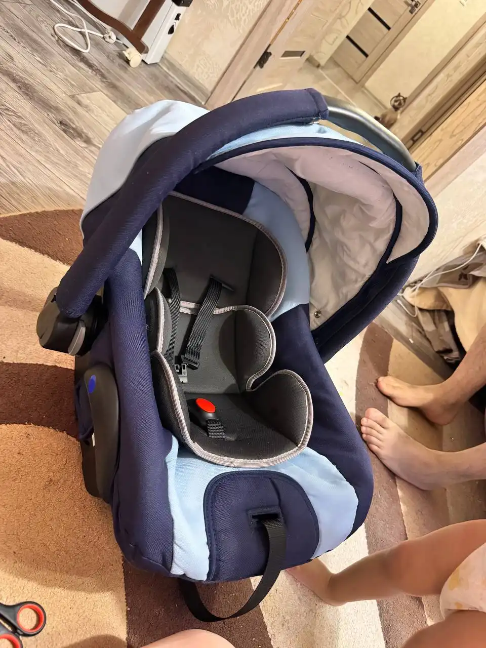 Продажа детских вещей в хорошем состоянии - Товары для детей в Сургут