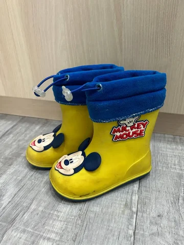 Детские сапоги с подкладкой 25 размер - Одежда и обувь в Сургут