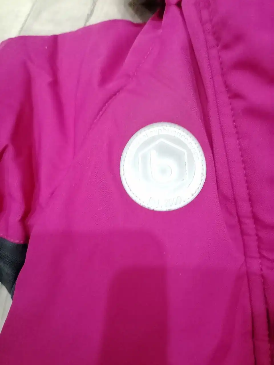 Зимний комбинезон Batik рост 104 в отличном состоянии - Одежда для детей (Товары для детей) в Сургут