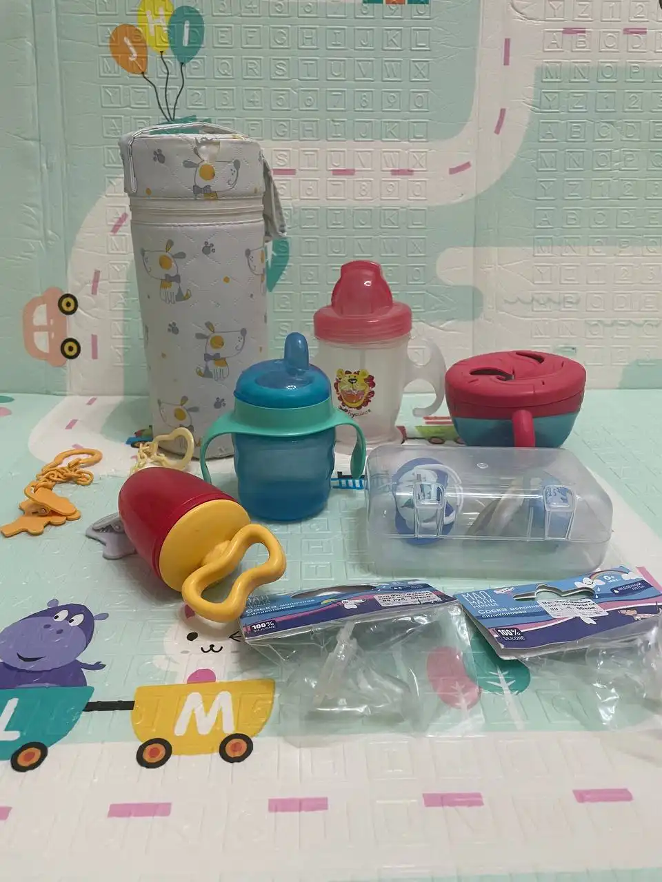 Детские товары: пустышки, поильники, ниблер и аксессуары - Детская барахолка (Товары для детей) в Сургут