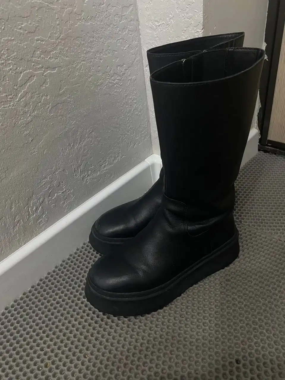 Женская зимняя обувь из натуральной кожи - Обувь (Одежда) в Сургут