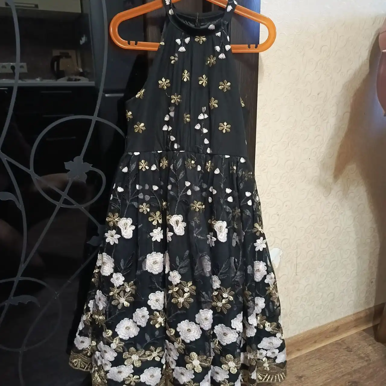 Продажа детской одежды: платья, кофты, школьные платья - Детская одежда (Одежда) в Сургут