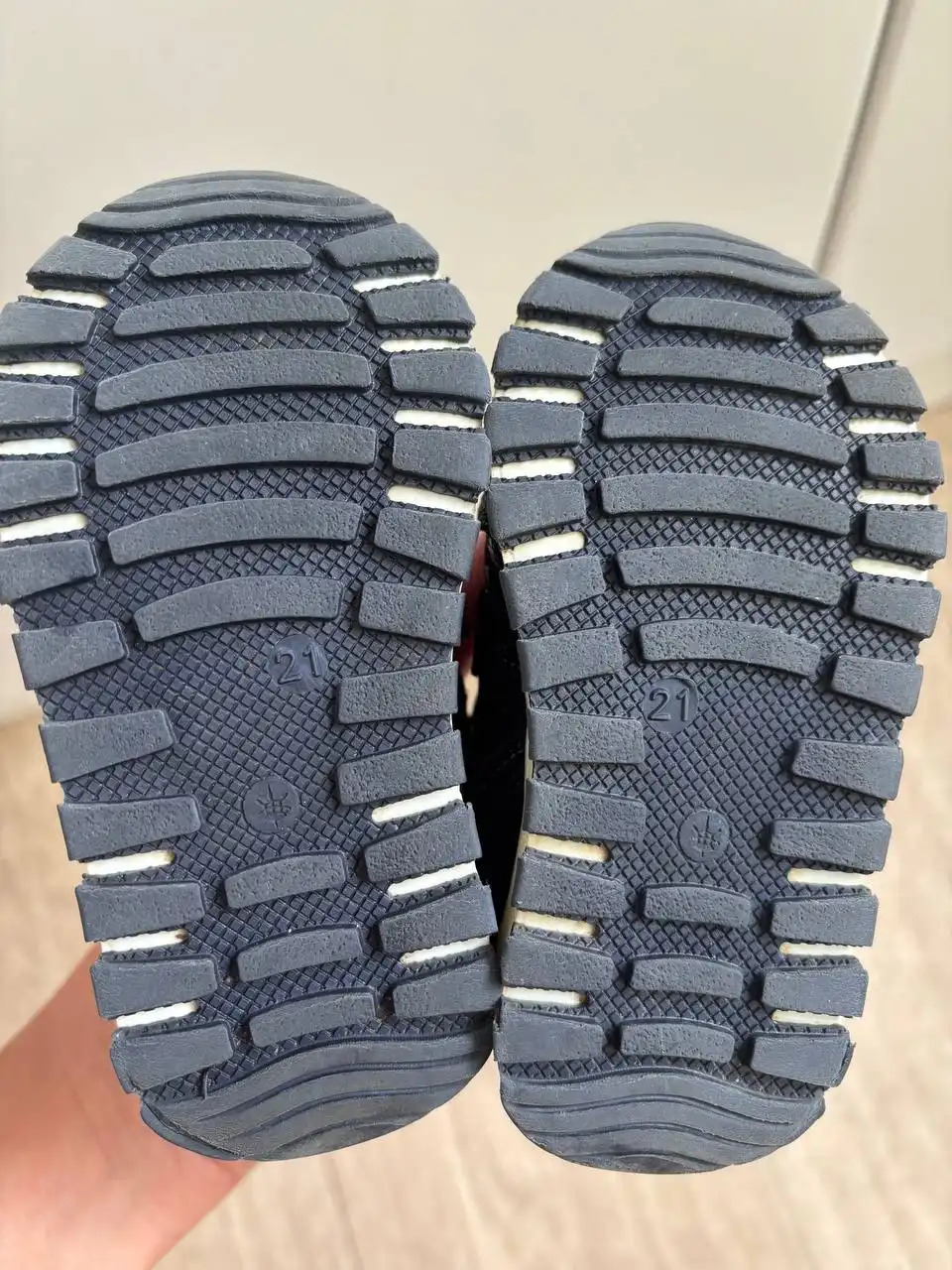 Натуральные кроссовки - Обувь (Одежда) в Сургут