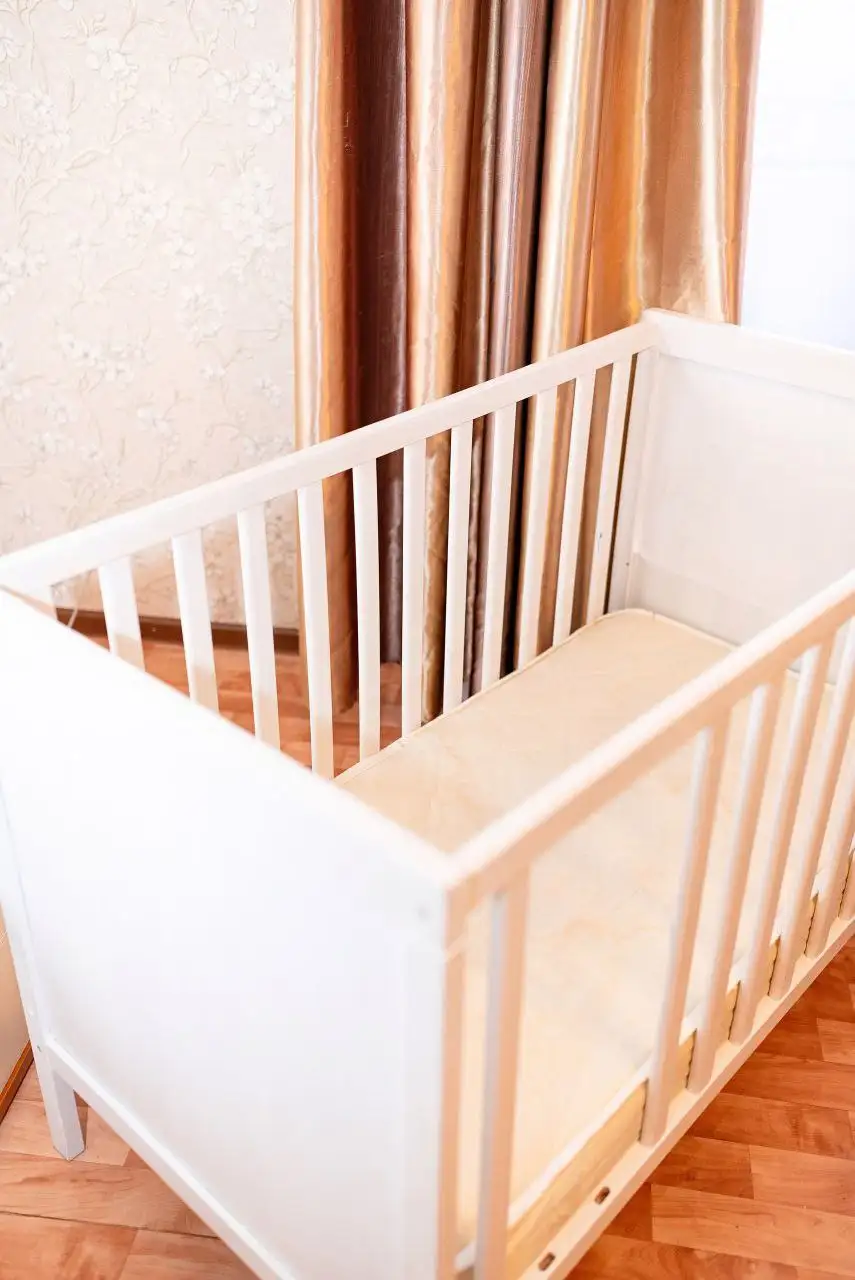 Продам кроватку Икеа с матрасом в подарок - Детские товары (Барахолка) в Сургут