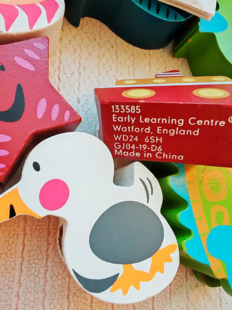 Продажа детских игрушек: Abc и Elc шнуровки, азбукварик музыкальный телефон и плеер - Игрушки (Товары для детей) в Сургут