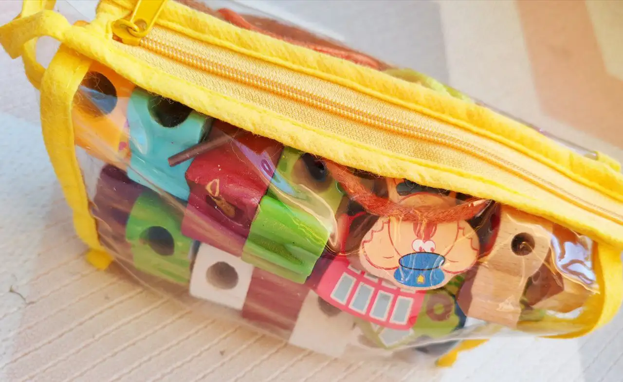 Продажа детских игрушек: Abc и Elc шнуровки, азбукварик музыкальный телефон и плеер - Игрушки (Товары для детей) в Сургут