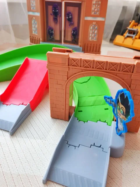 Герои в масках трасса - Аквариумистика в Сургут