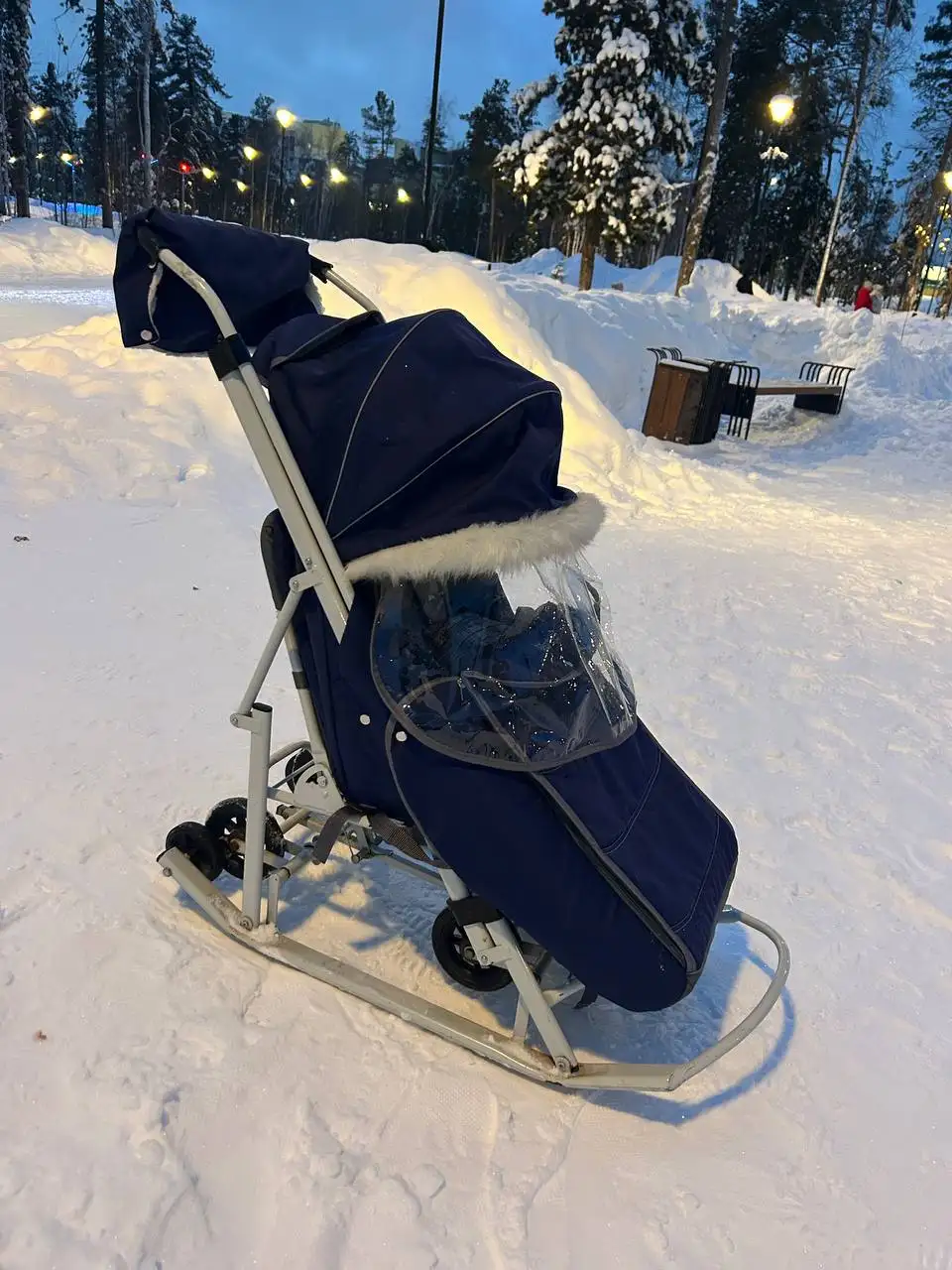 Санки коляска с дефектами - Барахолка в Сургут