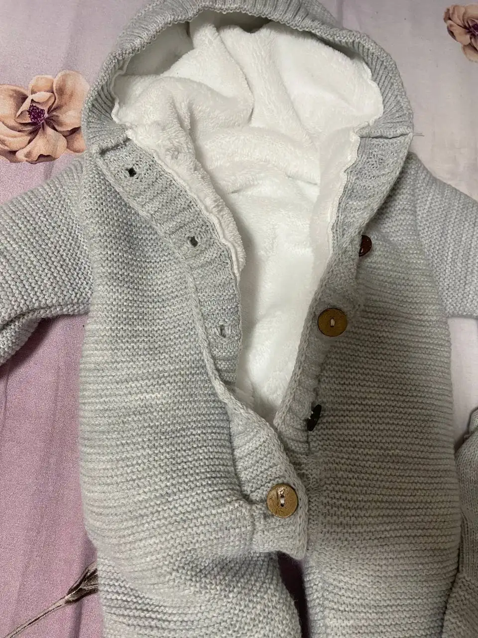 Вязаный утепленный комбинезон с капюшоном размер 56-62 - Одежда для новорожденных (Товары для детей) в Сургут