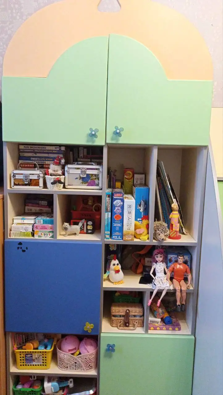 Продажа детской мебели: кровать-чердак и шкаф - Мебель (Товары для детей) в Нефтеюганск