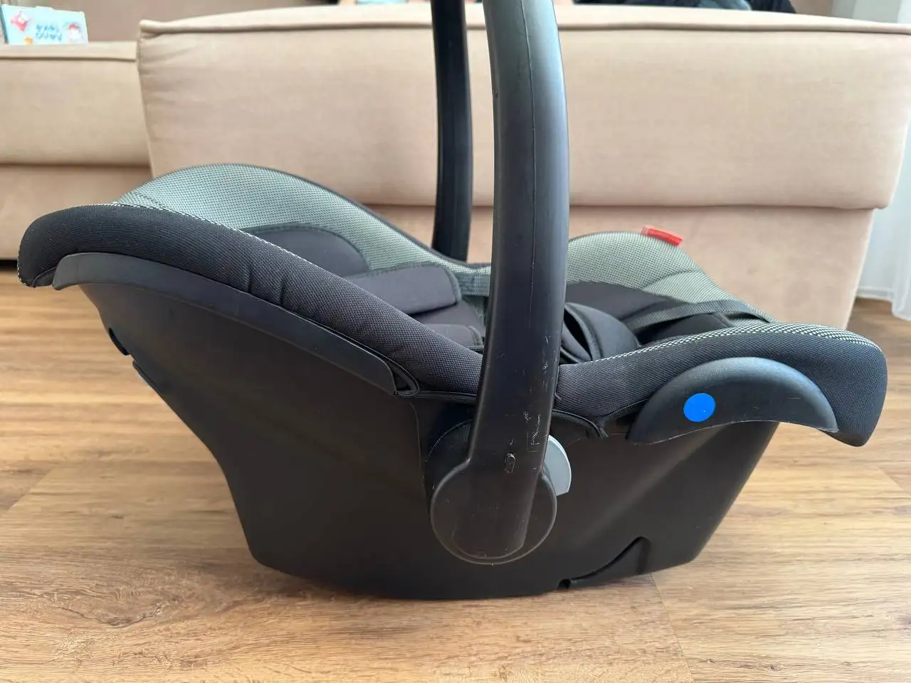 Продам автолюльку для новорожденных - Автокресла и люльки (Товары для детей) в Сургут