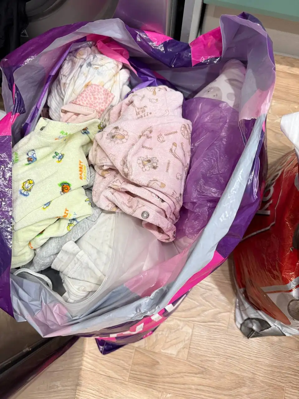 Детские вещи для девочки 0-4 месяца - Одежда (Товары для детей) в Сургут