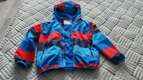 Ветровка детская на флисе с мембраной размер 122 - Барахолка в Сургут