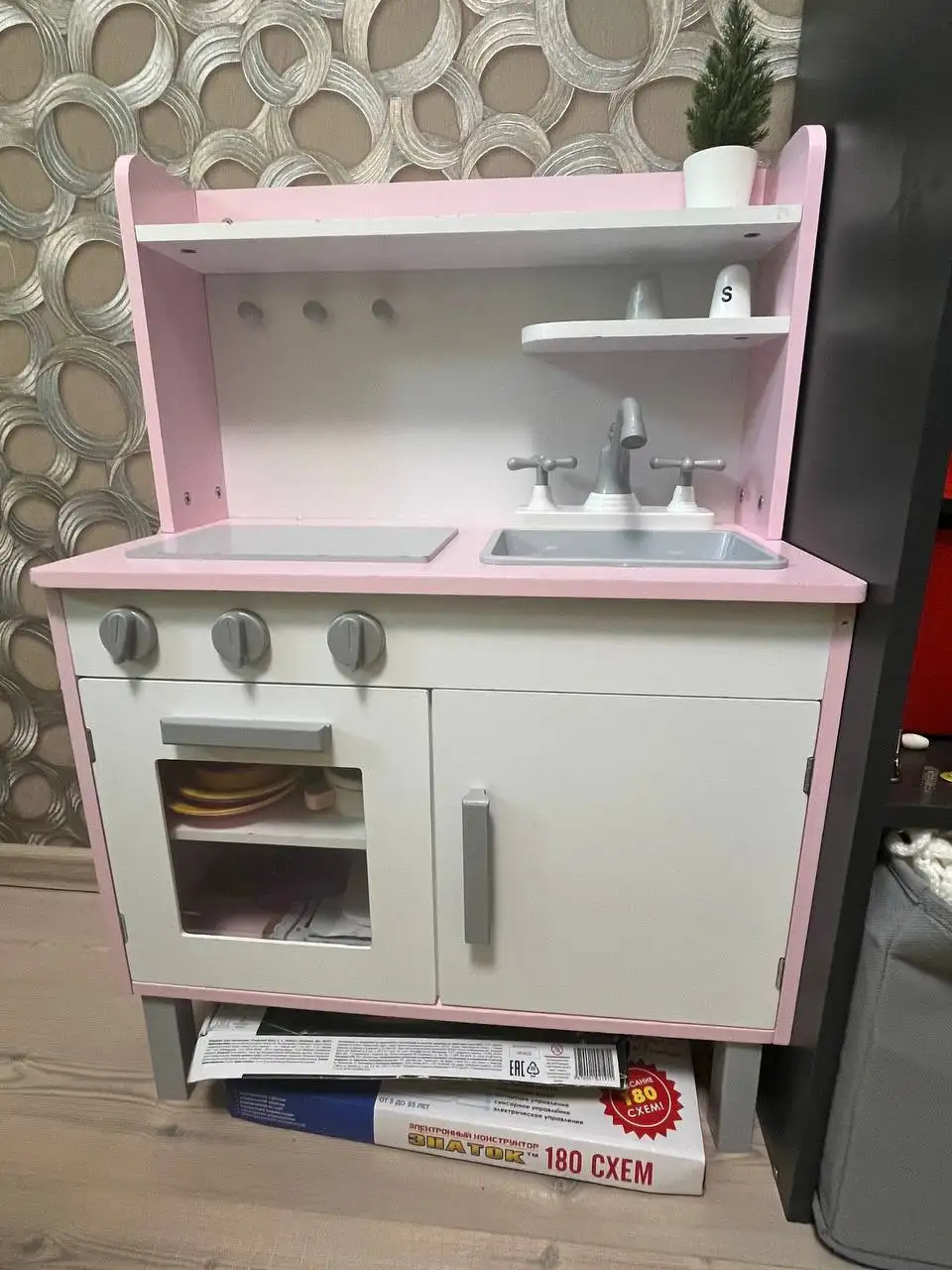 Кухня с посудой, фрукты, овощи - Барахолка в Сургут