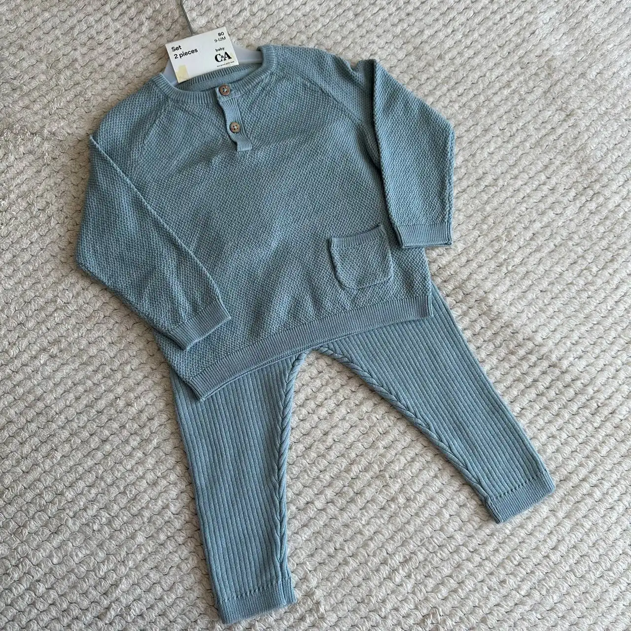 Продажа новых детских костюмов размер 80 - Одежда (Товары для детей) в Сургут