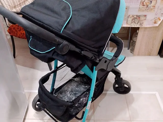 Продам детскую коляску после одного ребенка - Детская одежда и игрушки в Сургут