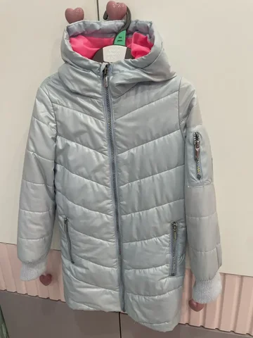 Детская удлиненная куртка 116 см - Головные уборы в Сургут